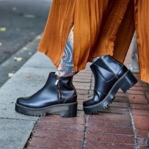 Dr Martens Rometty II Black Vintage Smooth Leather Heeled Chelsea Boots Size 7